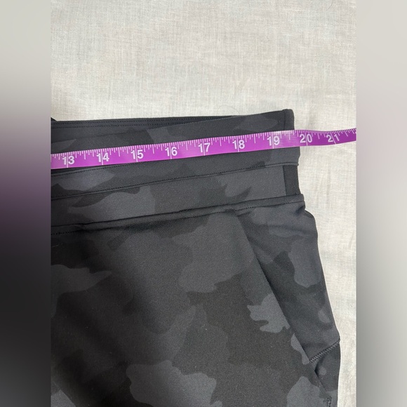 New Lululemon Ready to Rulu Jogger Crop !!! - Picture 3 of 10